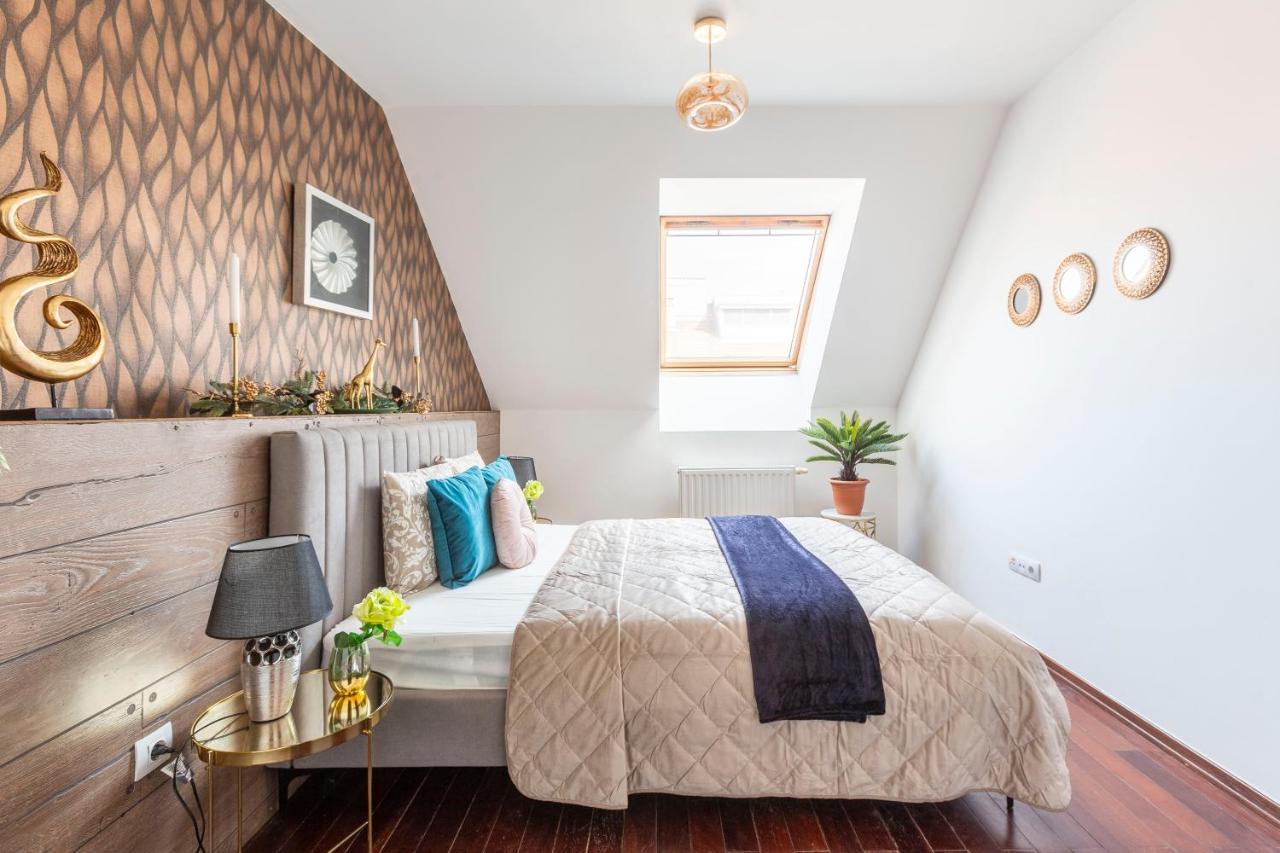 Deluxe Central Quentin Apartment 3Bedrm, 2Bathrm Budapest Exterior photo