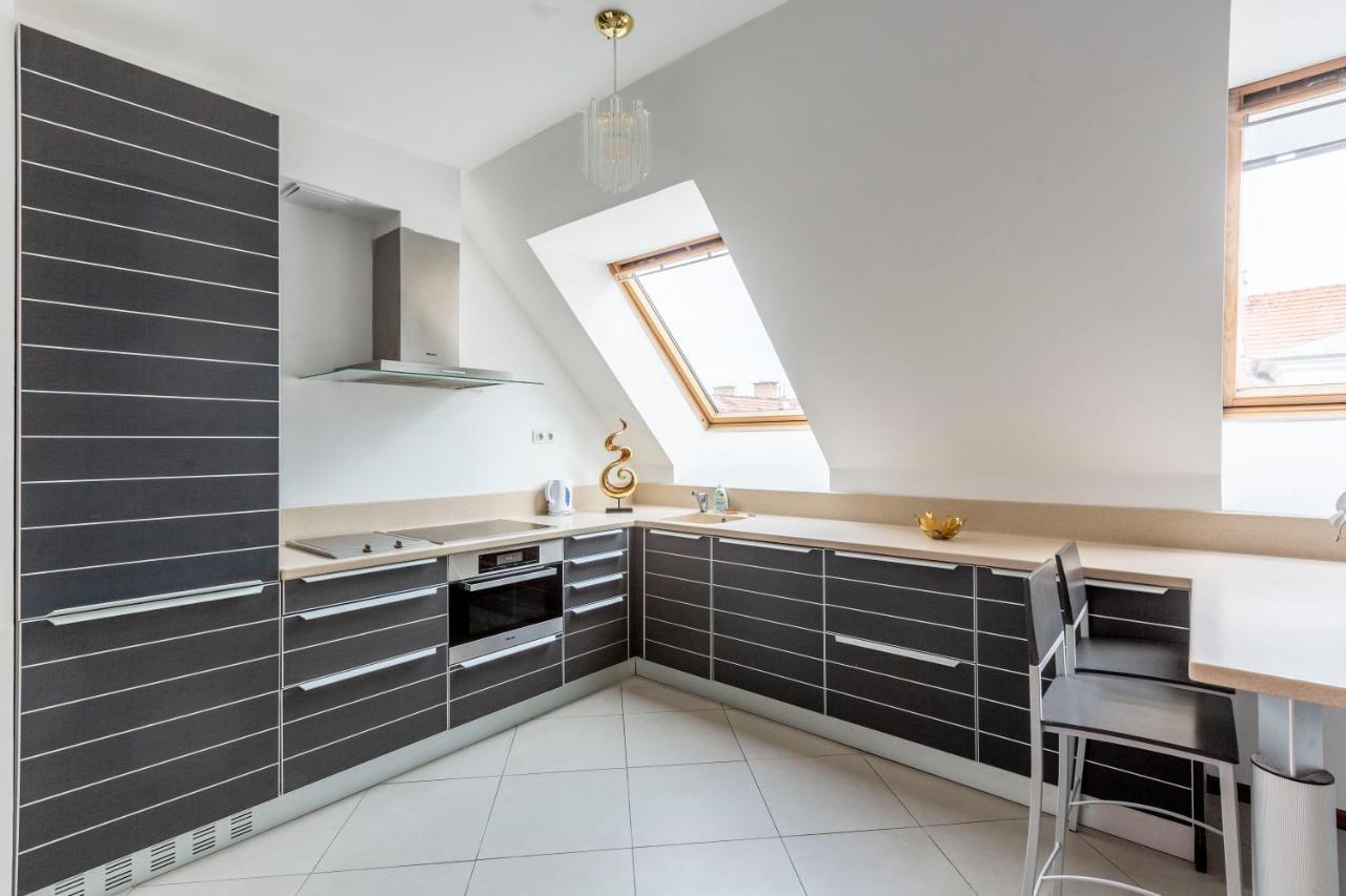 Deluxe Central Quentin Apartment 3Bedrm, 2Bathrm Budapest Exterior photo